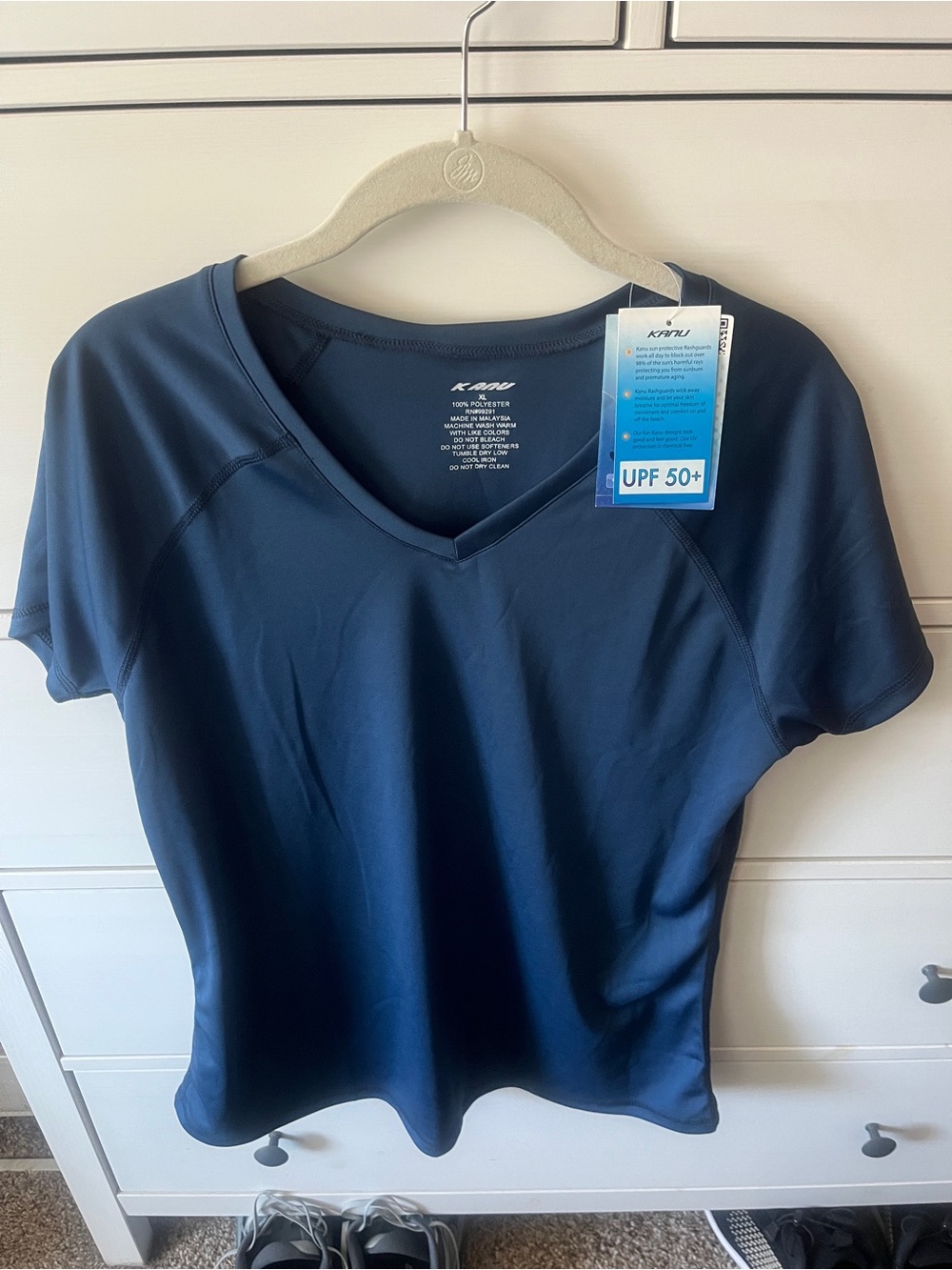 NWT Kanu Surf Women's V-Neck Short Sleeve Tee/Rashguard Navy Blue Size XL
